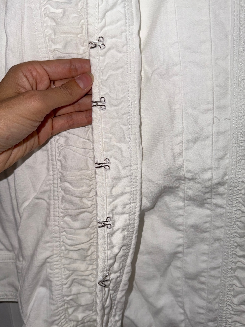 chicos White Ruffle-Back lightweight Jean Jacket - Picture 2 of 8